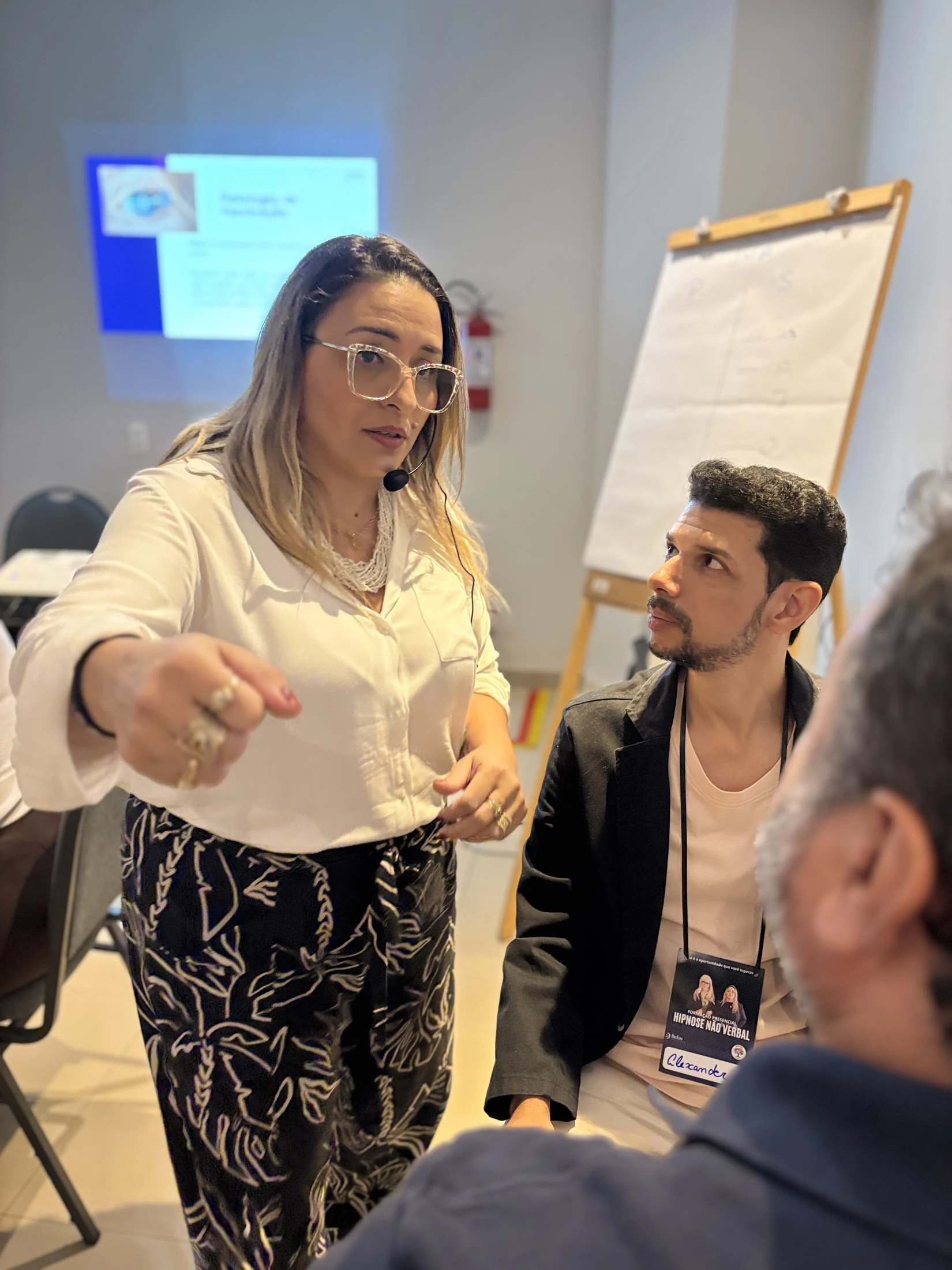 Demonstração de presença durante a Formação em Hipnose Não Verbal